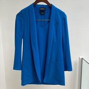 AKRIS 100% Silk blue blazer jacket with matching tank size 2